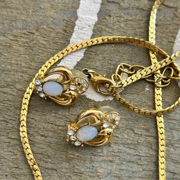 4/$100 VENDOME Elegant Gold and Opal Jewelry Set - Picture 3 of 6